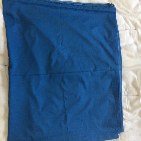 - Blue Nylon Georgette sari 6 yards with wide golden decorative border attached - Picture 5 of 7